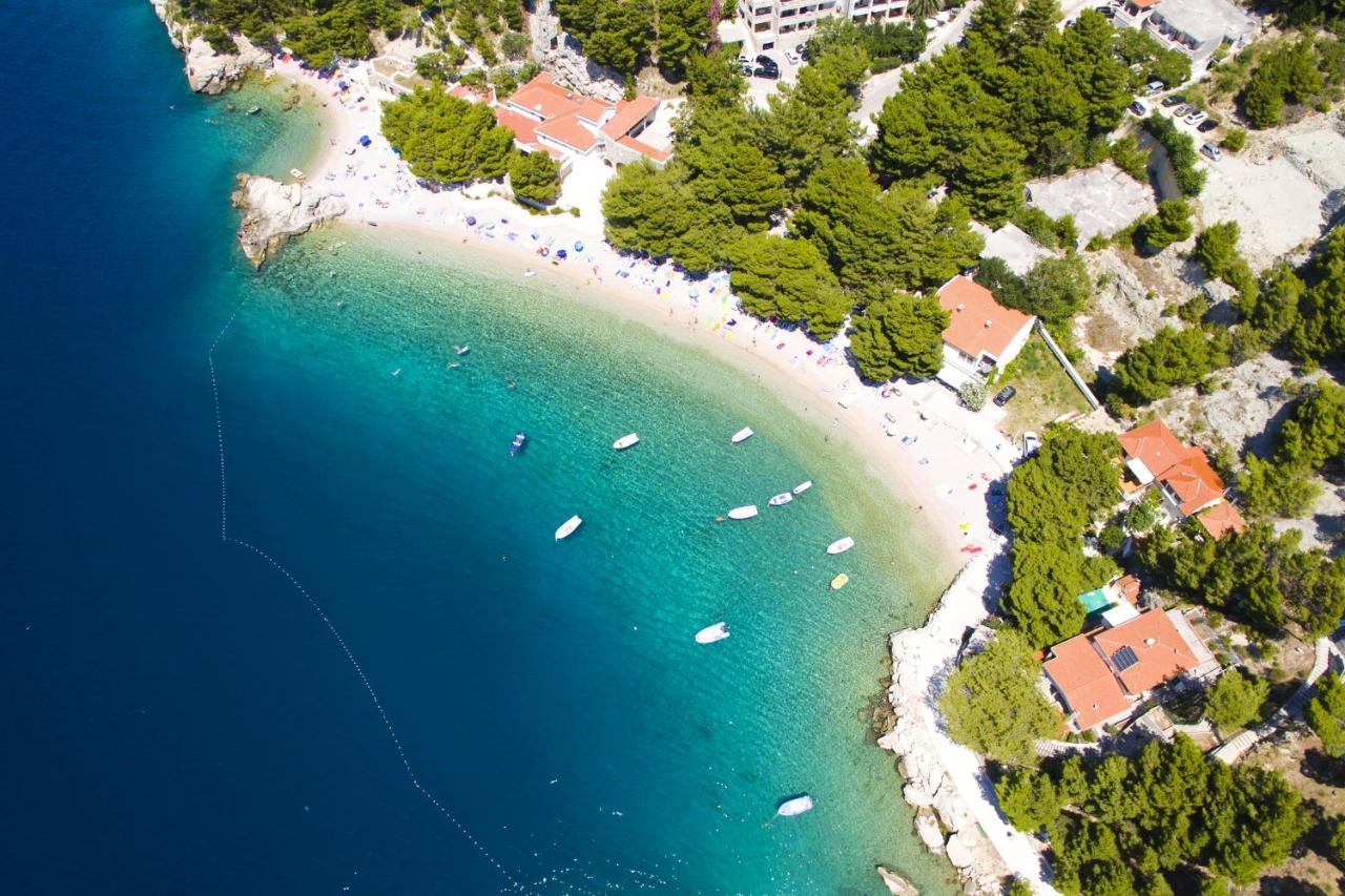 Apartments By The Sea Brela, Makarska - 6688 Dış mekan fotoğraf