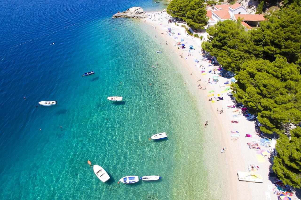 Apartments By The Sea Brela, Makarska - 6688 Dış mekan fotoğraf