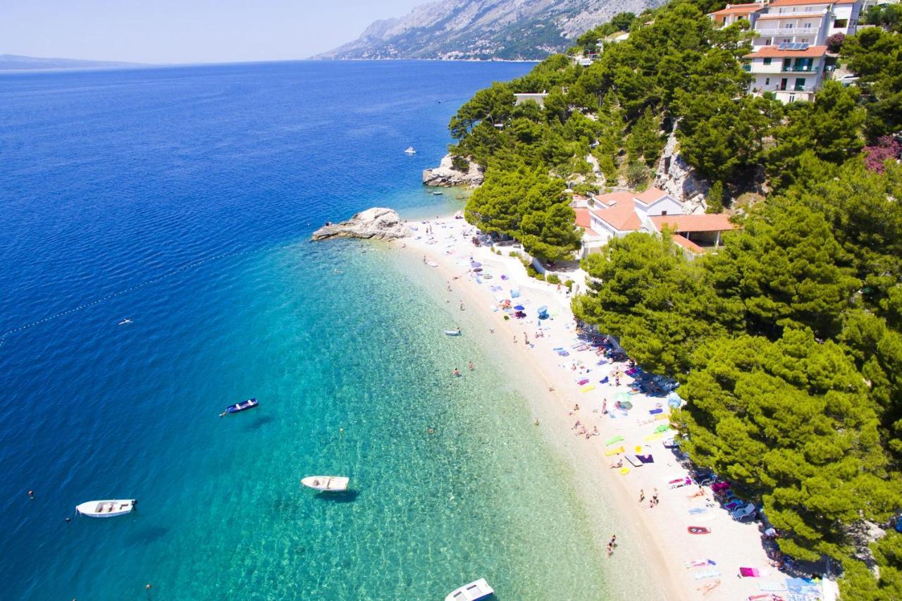 Apartments By The Sea Brela, Makarska - 6688 Dış mekan fotoğraf