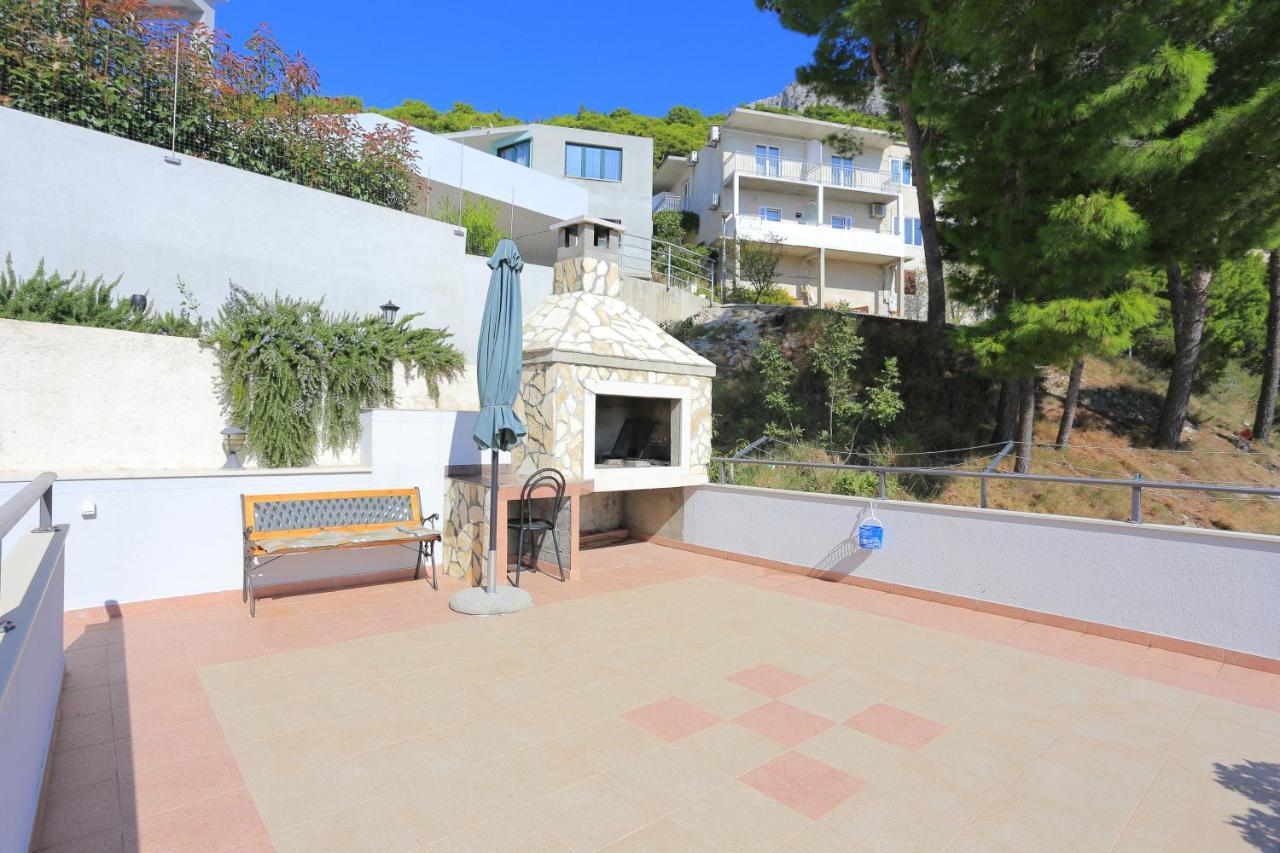 Apartments By The Sea Brela, Makarska - 6688 Dış mekan fotoğraf