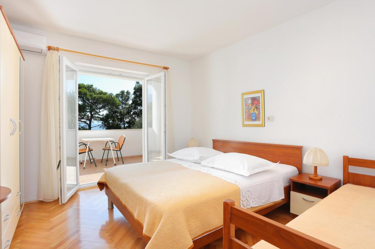 Apartments By The Sea Brela, Makarska - 6688 Dış mekan fotoğraf