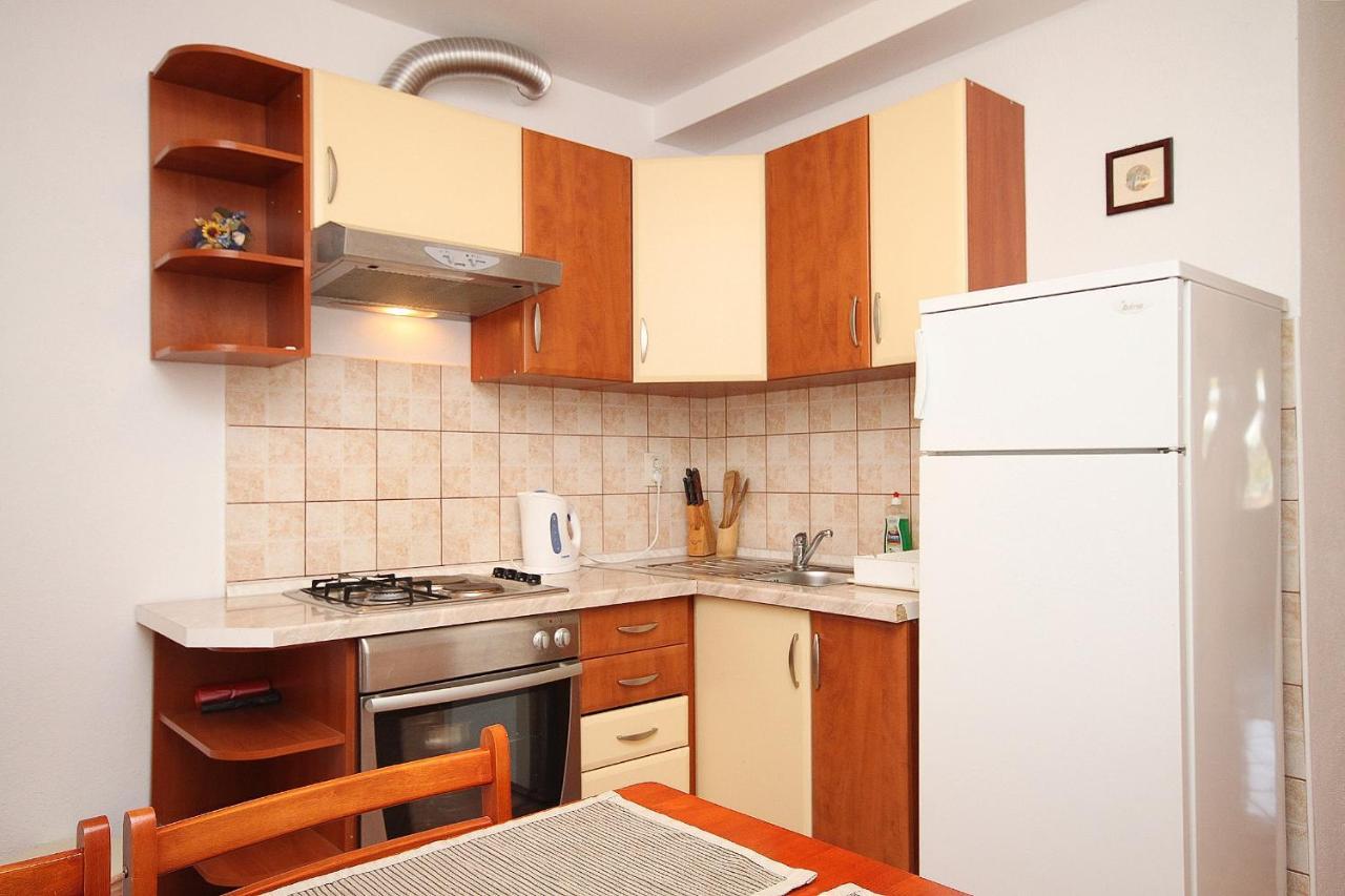 Apartments By The Sea Brela, Makarska - 6688 Dış mekan fotoğraf
